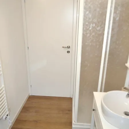 Prestige Apt Near Venice 아파트 *