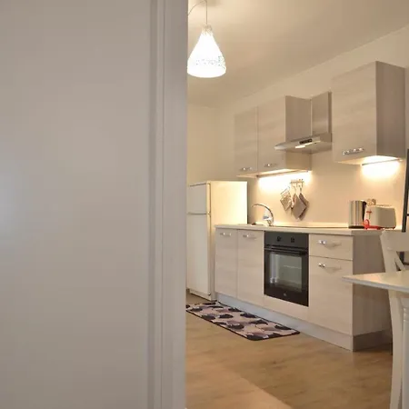 아파트 Prestige Apt Near Venice