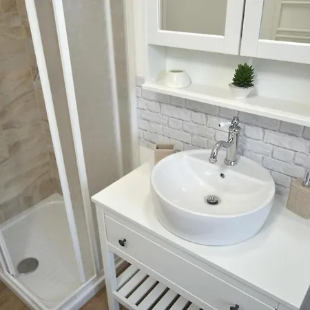Prestige Apt Near Venice 아파트 노알레