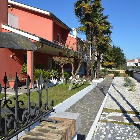 Prestige Apt Near Venice 노알레