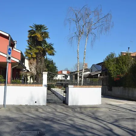 Prestige Apt Near Venice * 노알레